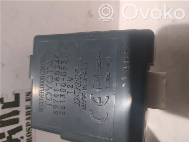 Toyota Land Cruiser (HDJ90) Oven keskuslukituksen ohjausyksikön moduuli 