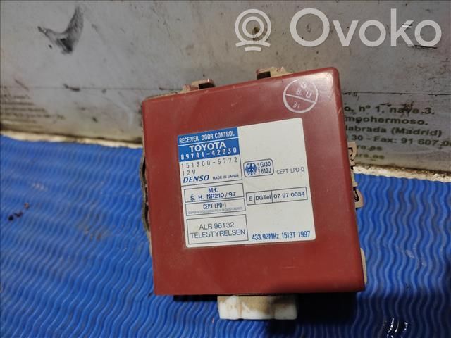 Toyota RAV 4 (XA20) Oven keskuslukituksen ohjausyksikön moduuli 