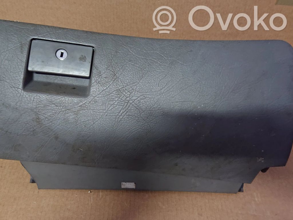 Guantera   4A1857035D