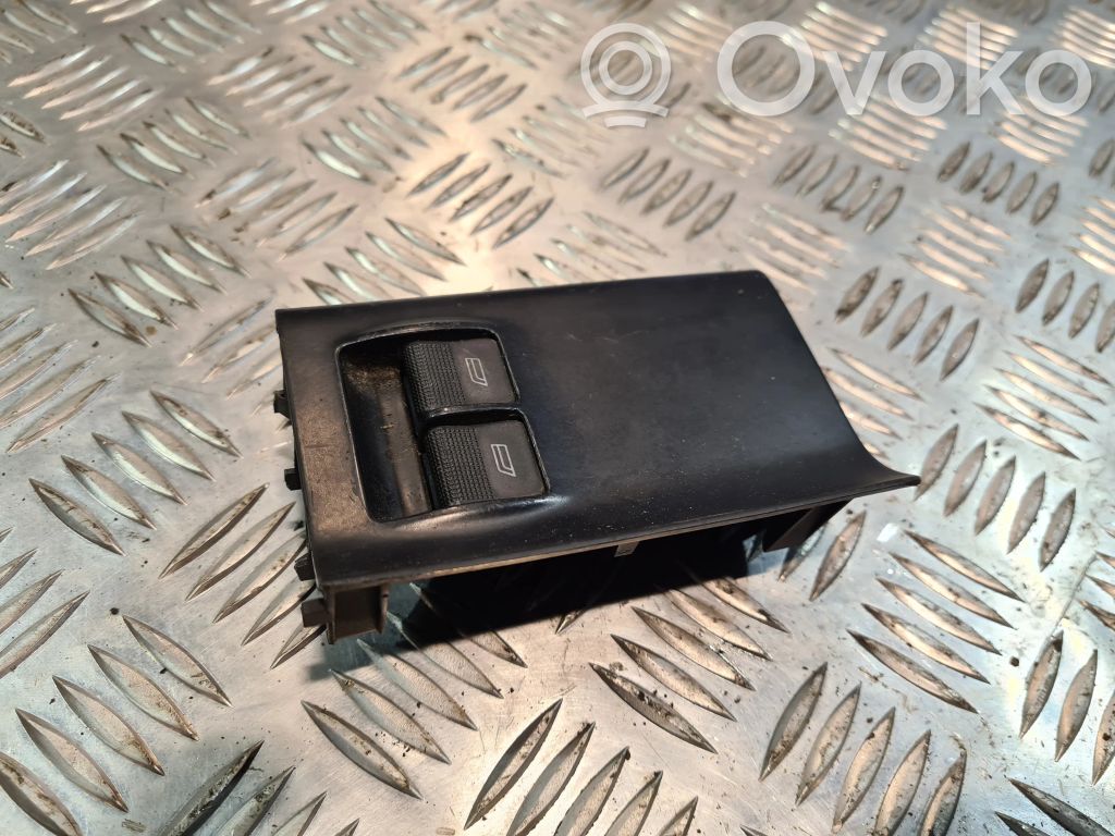 Audi A4 S4 B5 8D Electric window control switch 
