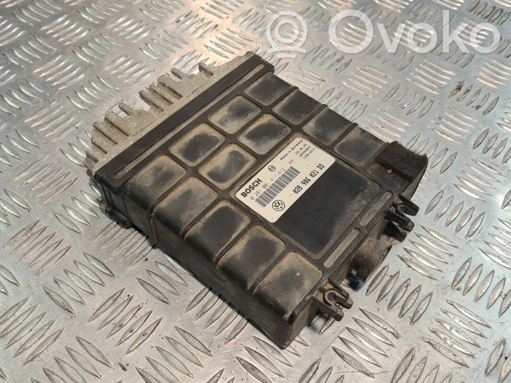 Volkswagen PASSAT B5 Engine control unit/module 