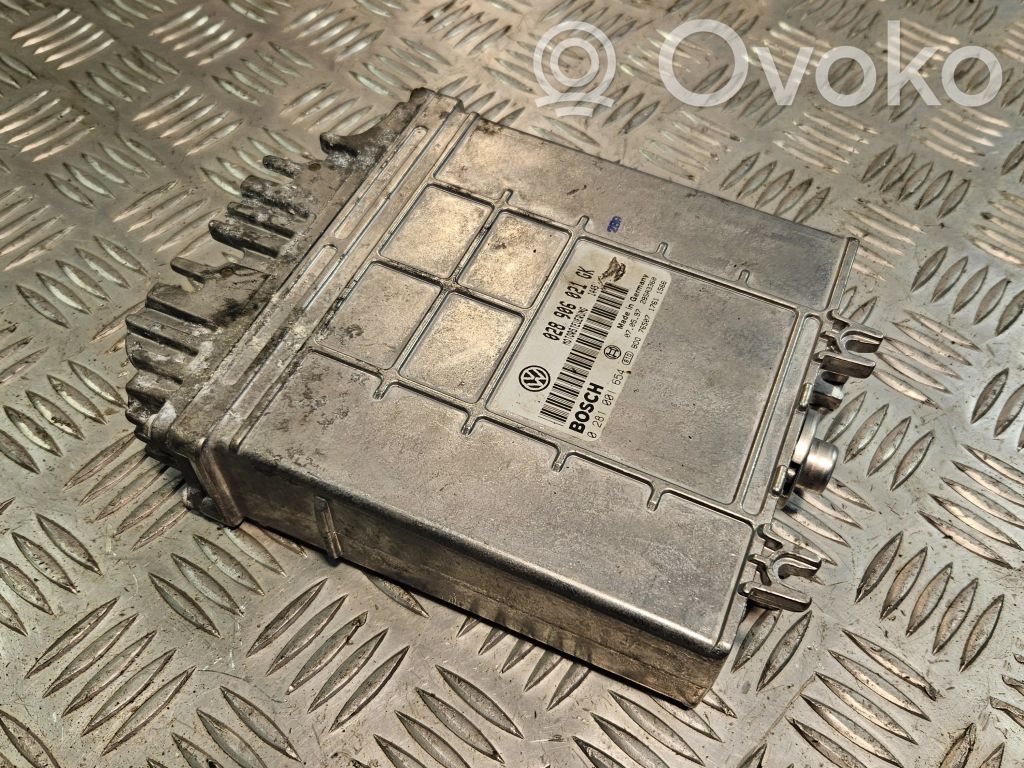 Volkswagen PASSAT B5 Engine control unit/module 