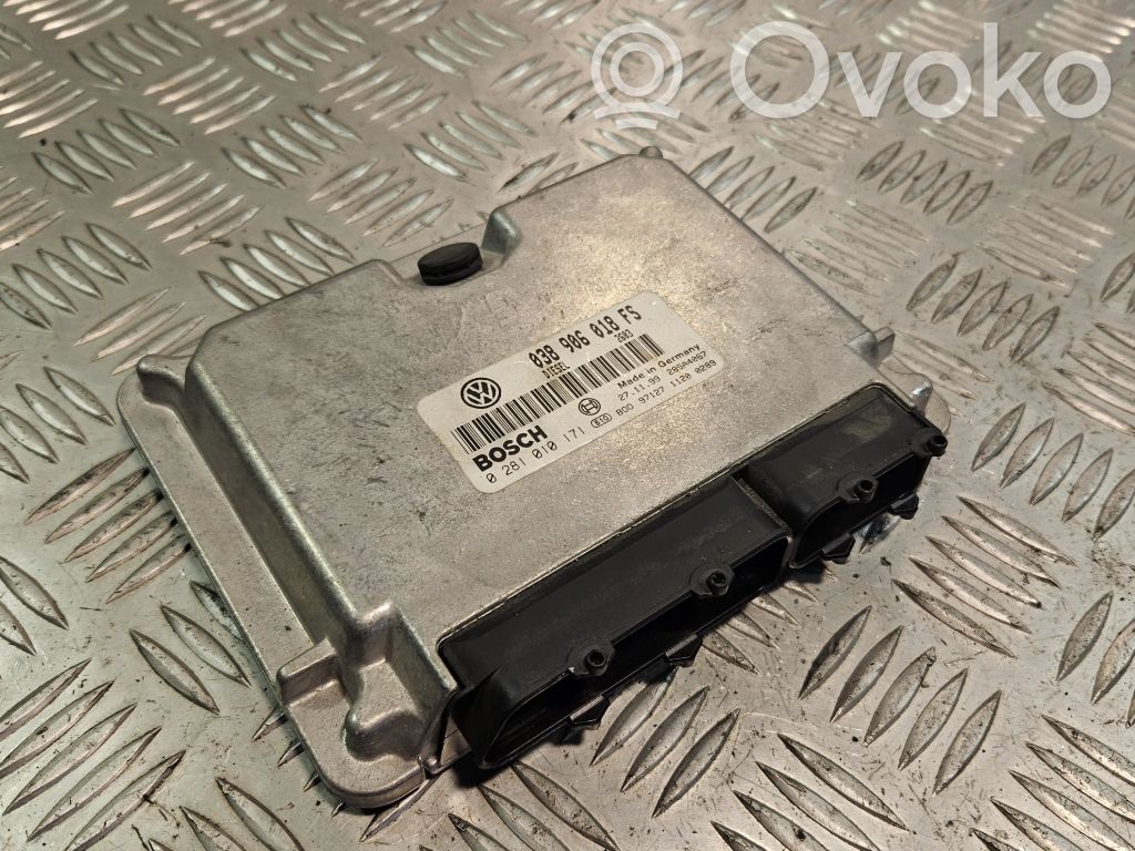 Volkswagen PASSAT B5 Engine control unit/module 