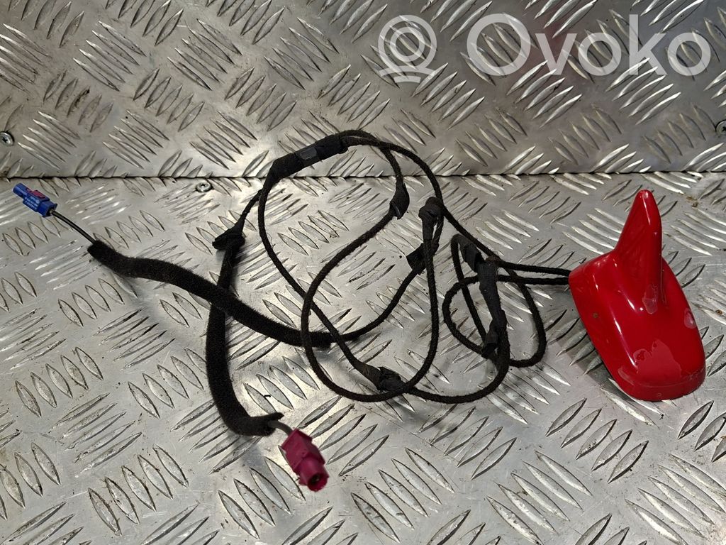 Audi A5 8T 8F GPS-pystyantenni 