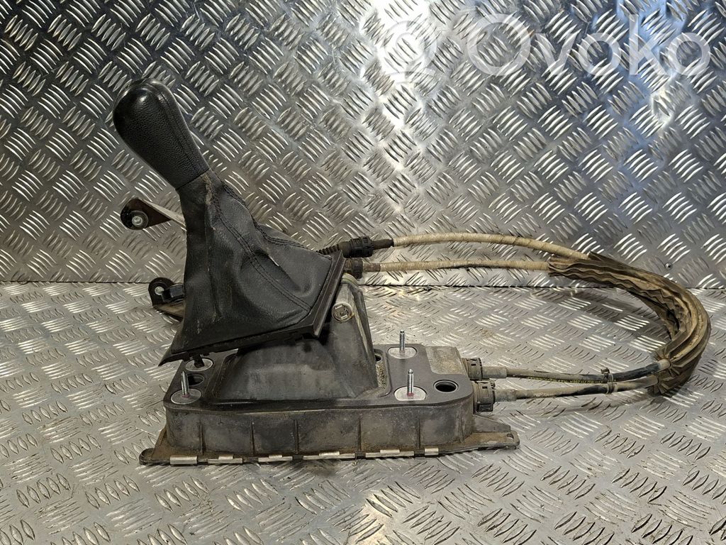 Skoda Octavia Mk2 (1Z) Gear shifter/selector 
