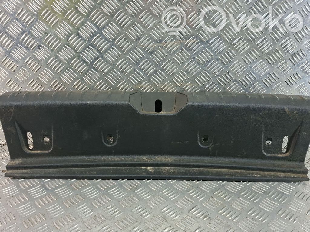 BMW 1 F20 F21 Osłona pasa bagażnika 