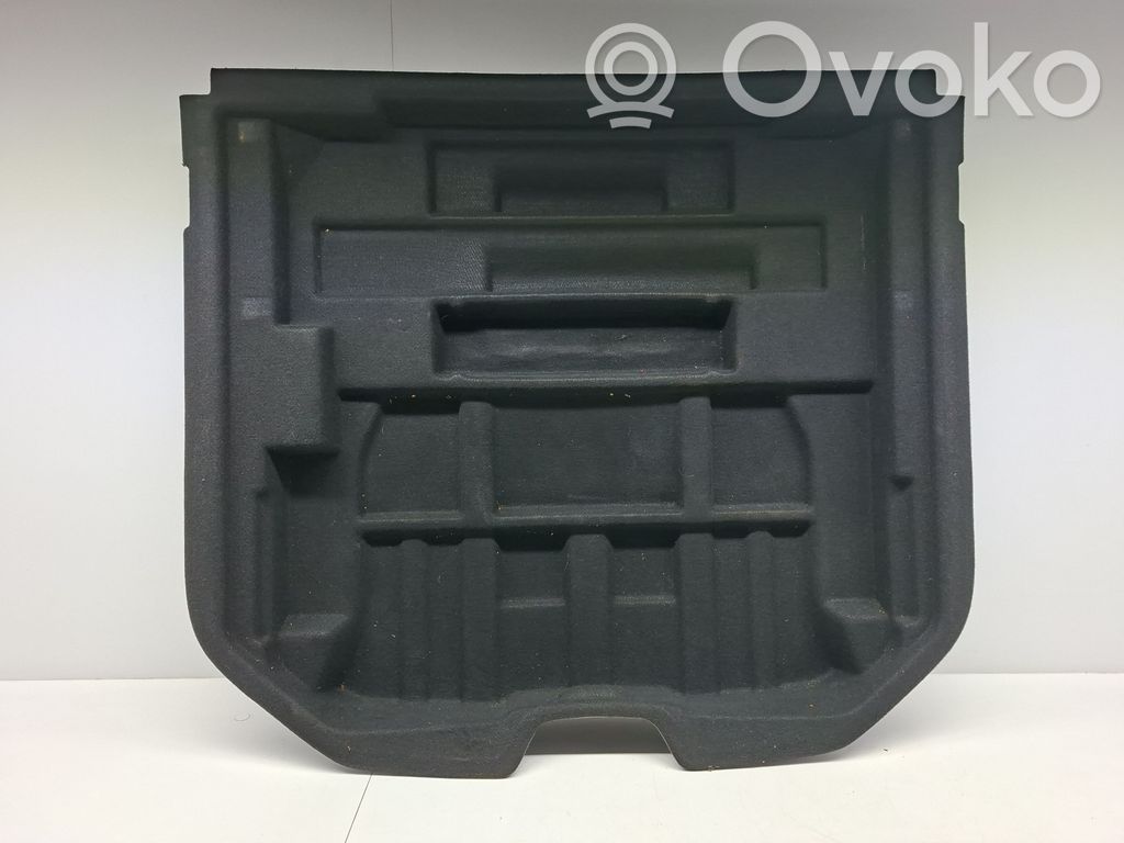Volvo V60 Atsarginio rato skyriaus apdaila 