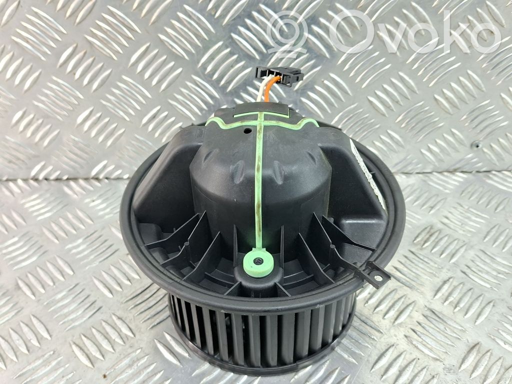 BMW 1 E81 E87 Mazā radiatora ventilators 