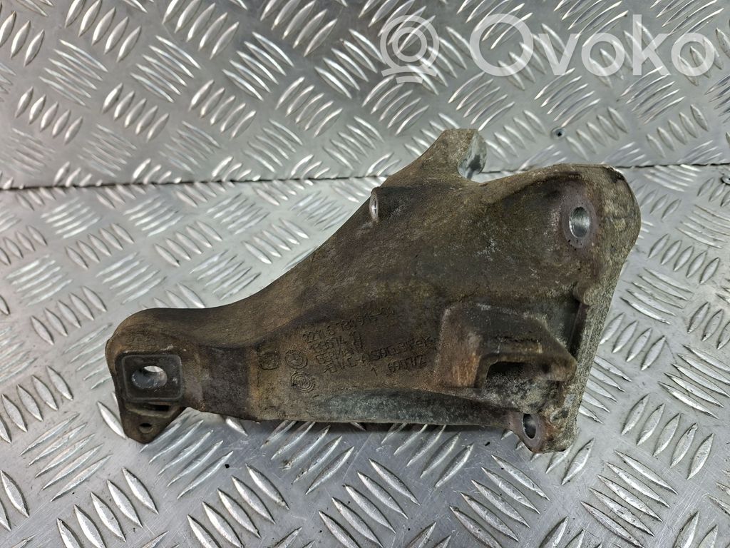 BMW 1 E81 E87 Engine mounting bracket 
