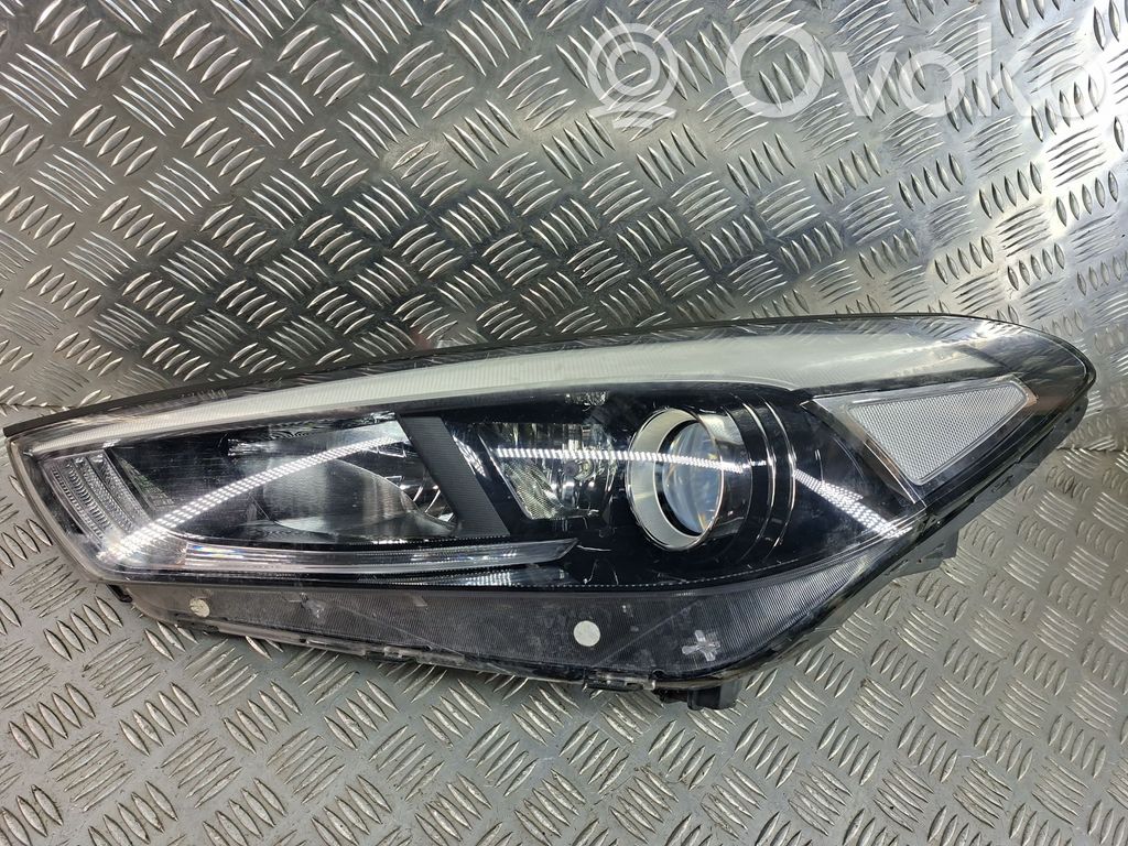 Hyundai Tucson TL Scheinwerfer 