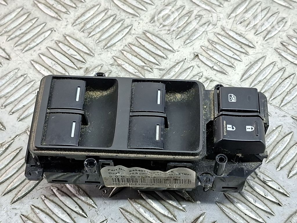 Honda CR-V Electric window control switch 