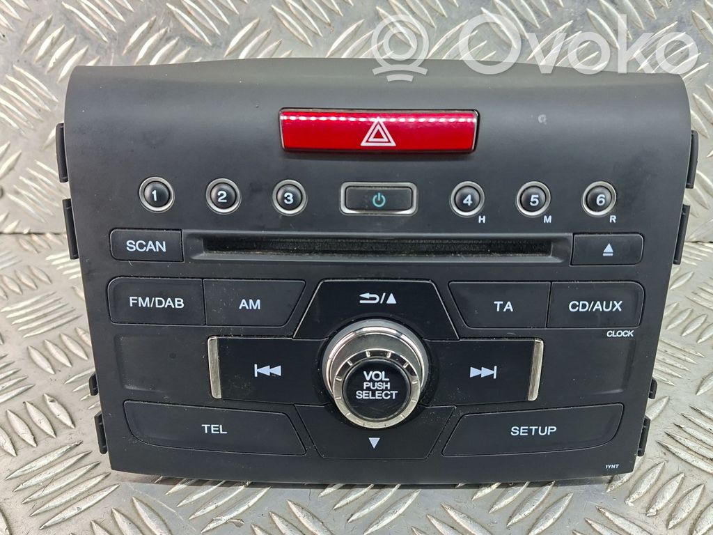 Honda CR-V Panel / Radioodtwarzacz CD/DVD/GPS 