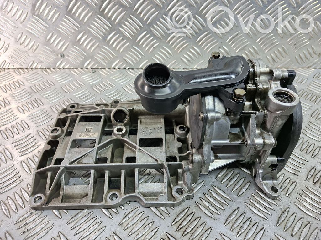 BMW X3 F25 Oil pump 