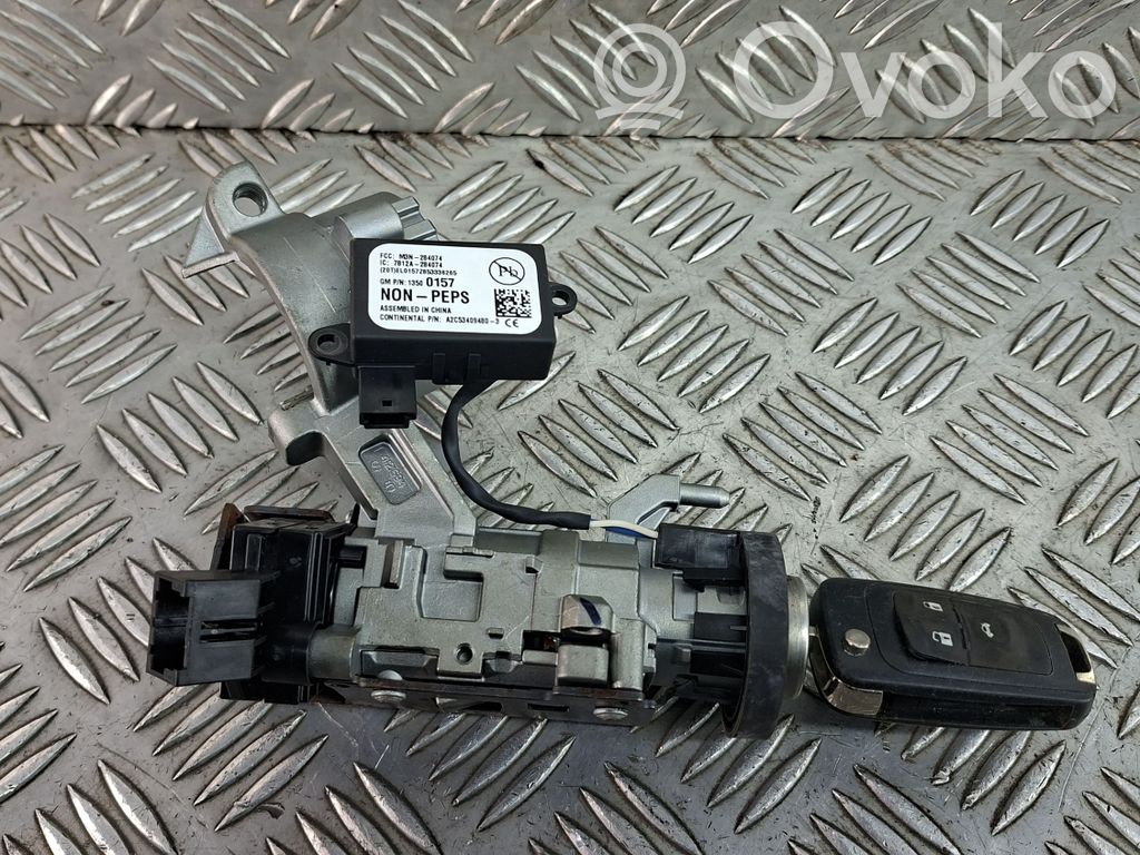 Opel Astra J Aizdedzes atslēga 
