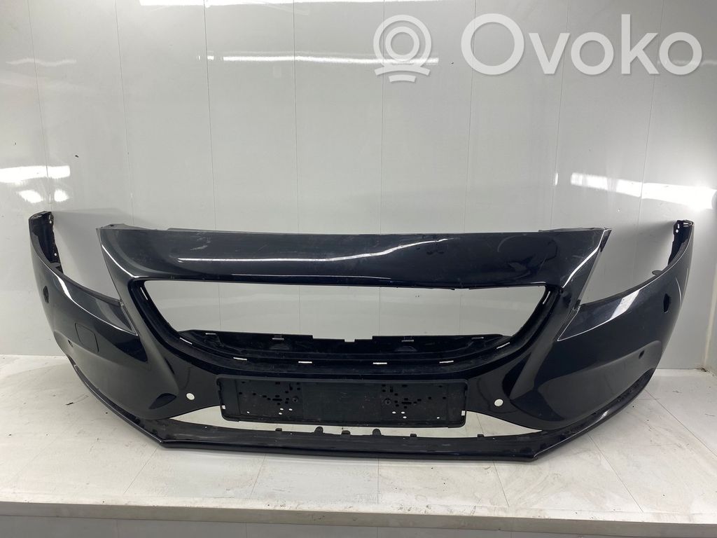 Volvo V40 Front bumper 