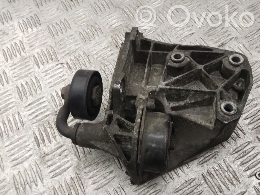 BMW X5 E53 Engine mounting bracket 