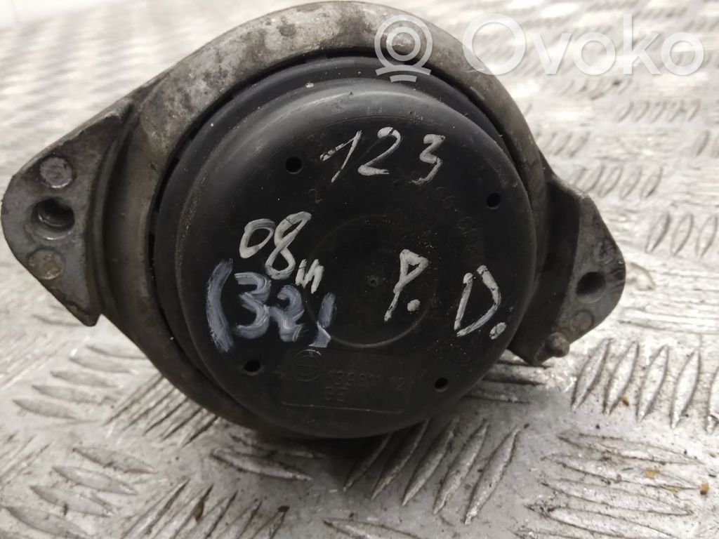 BMW 1 E81 E87 Engine mount bracket 