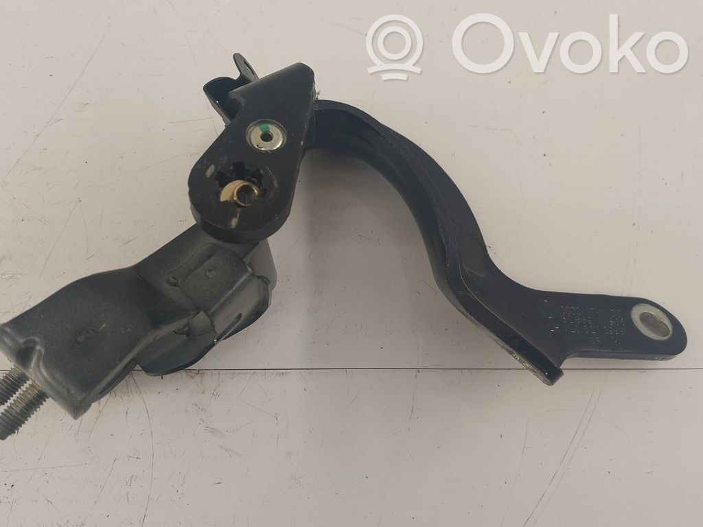 Audi Q7 4L Tailgate/trunk/boot hinge 