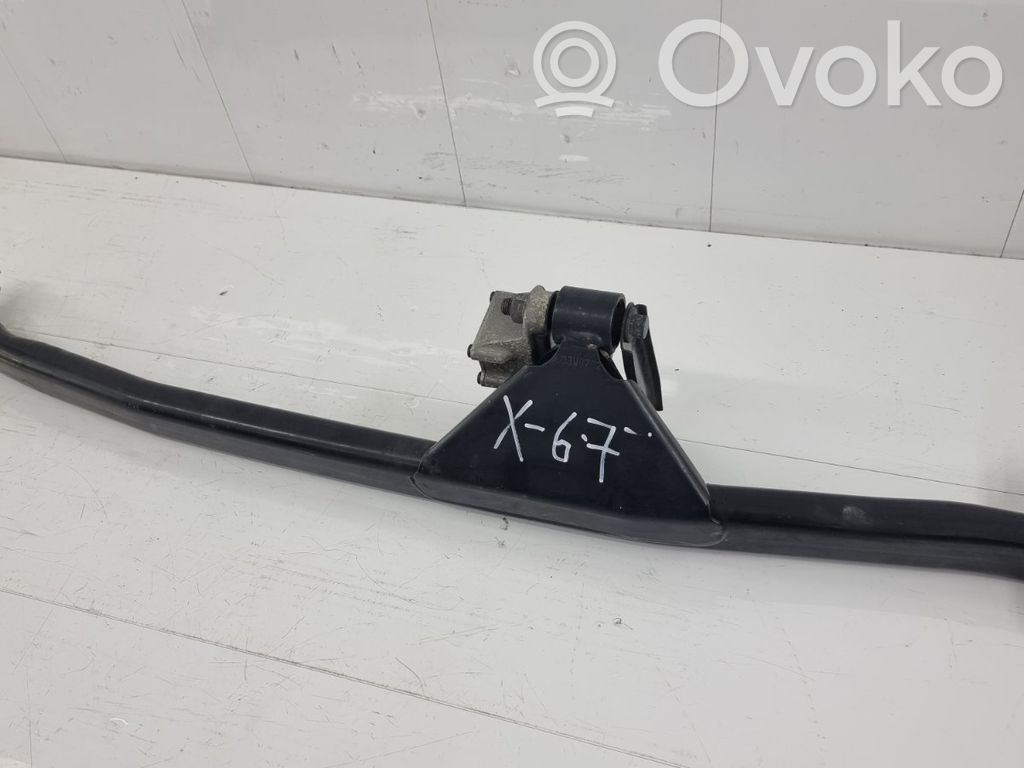 Volvo XC90 Engine mounting bracket 