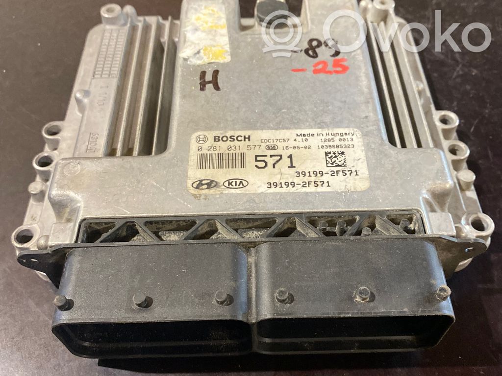 Hyundai Tucson TL Engine control unit/module 