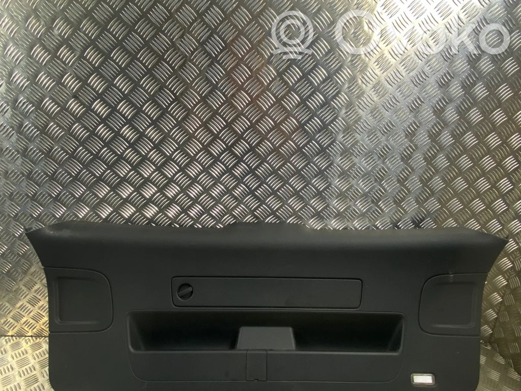 Tailgate trim   4G9867979A