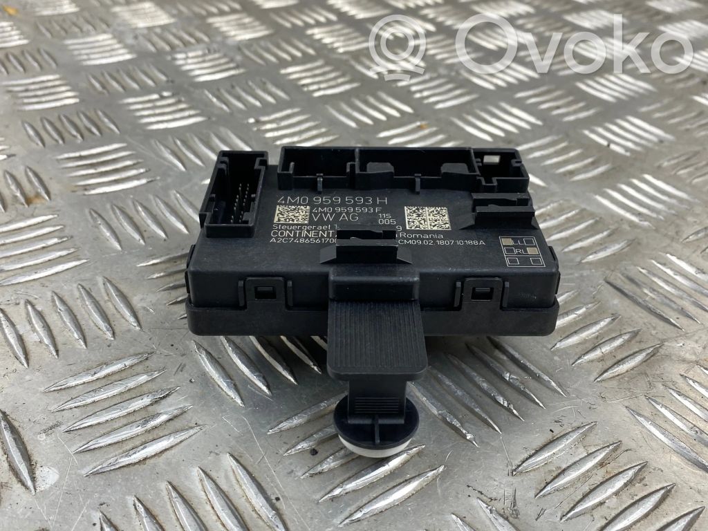 Audi Q7 4M Door control unit/module 