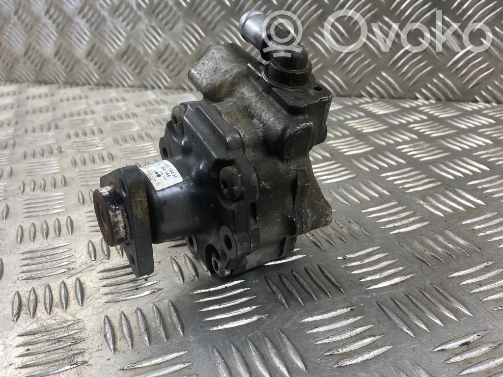 Audi Q7 4L Ohjaustehostimen pumppu 