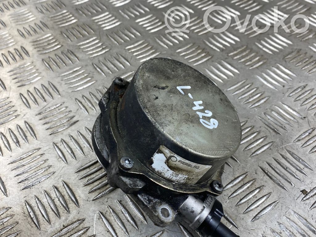 Audi A8 S8 D4 4H Vacuum pump 