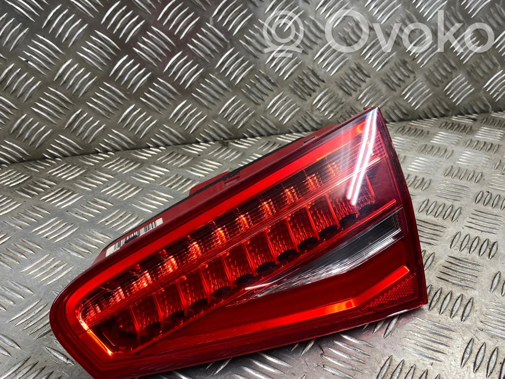 Audi A4 S4 B8 8K Lampy tylnej klapy bagażnika 