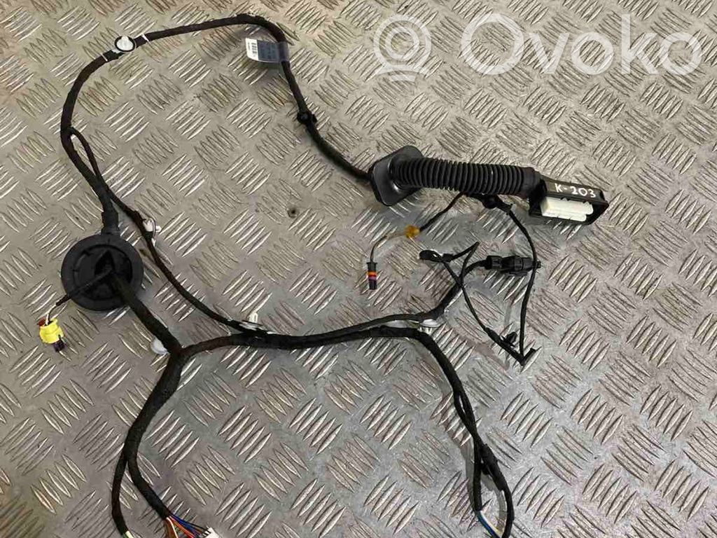 Cableado de puerta delantera   8W8971030