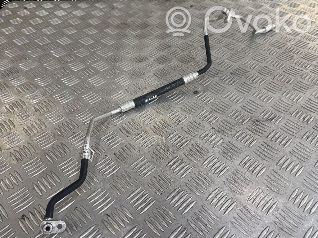 Audi A5 Ilmastointilaitteen putki (A/C) 