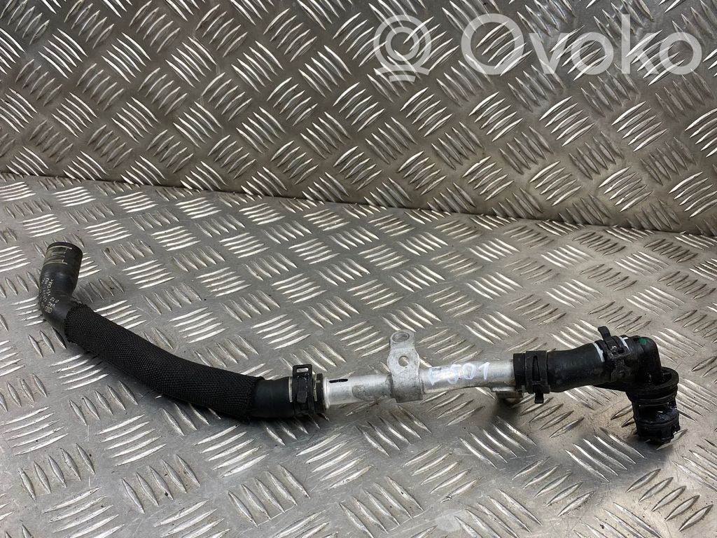 Audi A8 S8 D4 4H Engine coolant pipe/hose 