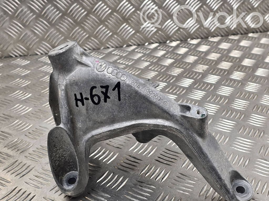 Audi Q5 SQ5 FY Engine mounting bracket 