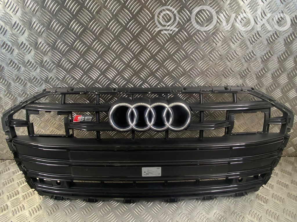 Audi A7 S7 4K8 Etupuskurin ylempi jäähdytinsäleikkö 