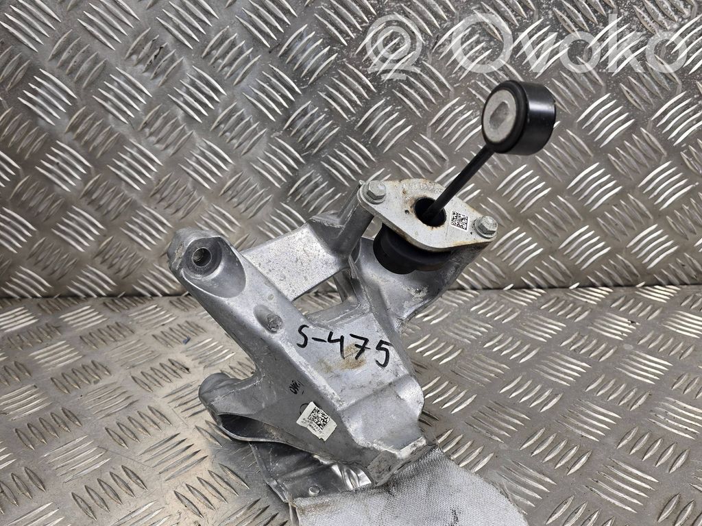 Audi Q7 4M Engine mounting bracket 