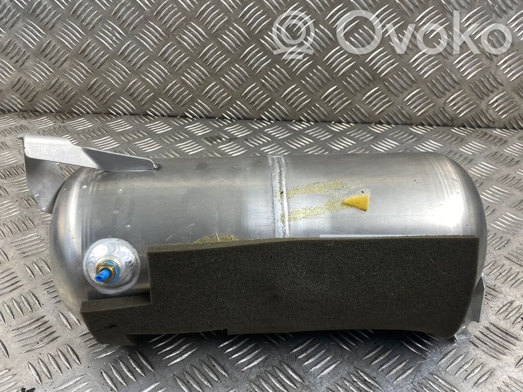 Audi Q7 4L Zbiornik powietrza tylnego zawieszenia pneumatycznego 