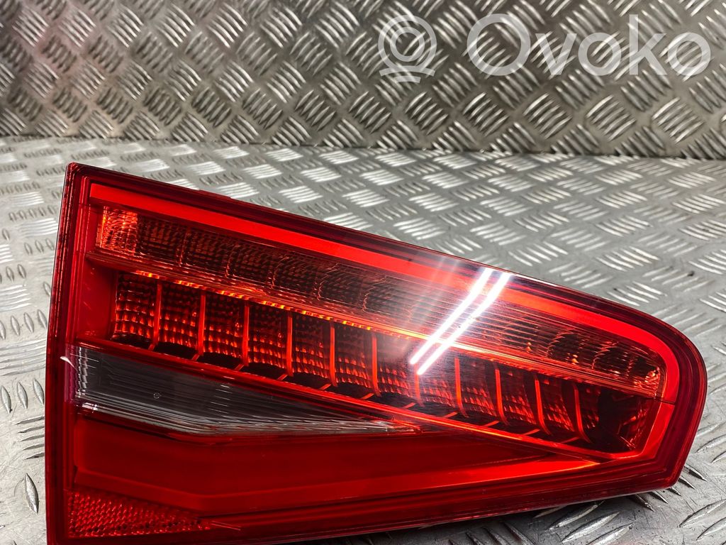 Audi A4 S4 B8 8K Lampy tylnej klapy bagażnika 