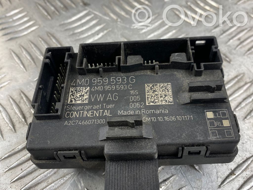 Audi Q7 4M Door control unit/module 