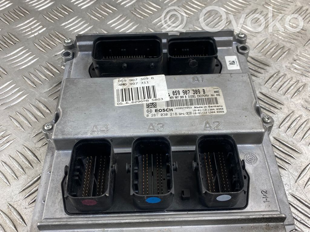 Audi Q7 4M Engine control unit/module 