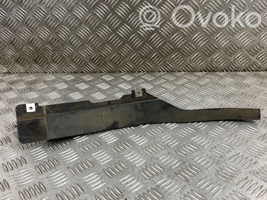 Audi Q7 4M Front splash guards bracket 
