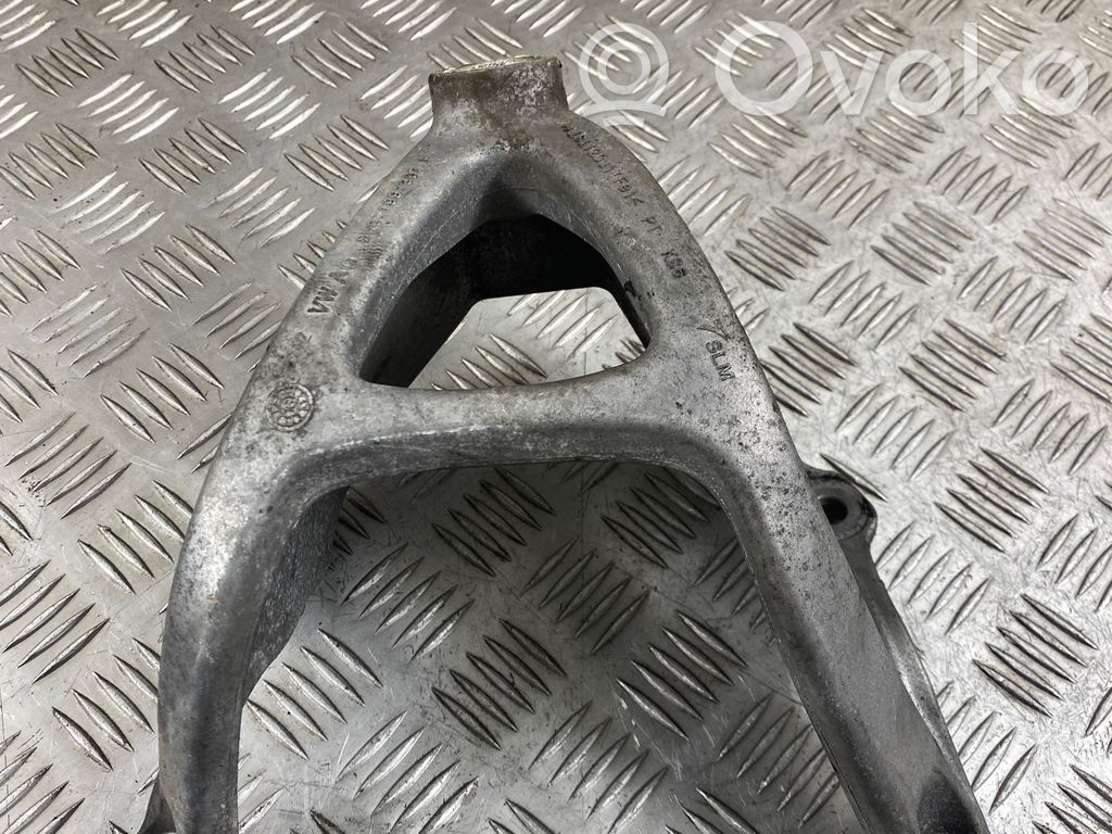 Audi A4 S4 B9 Engine mounting bracket 