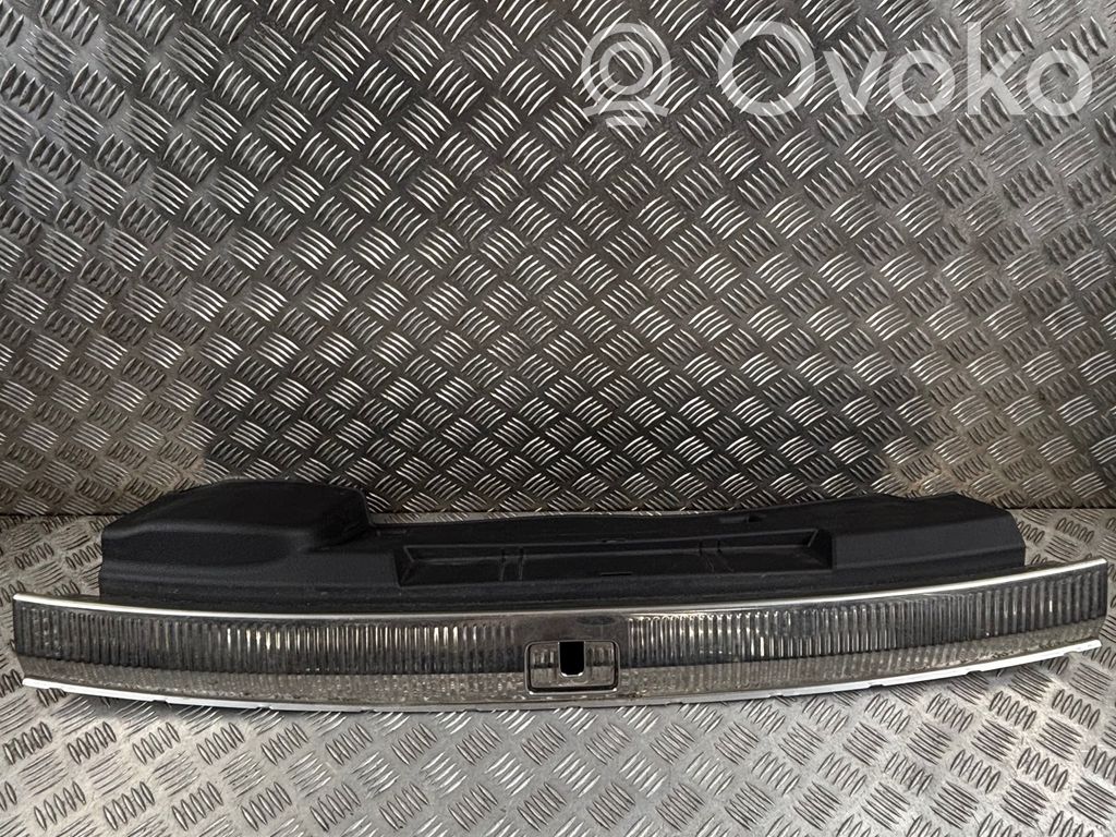 Audi Q7 4M Bagažinės slenksčio apdaila 