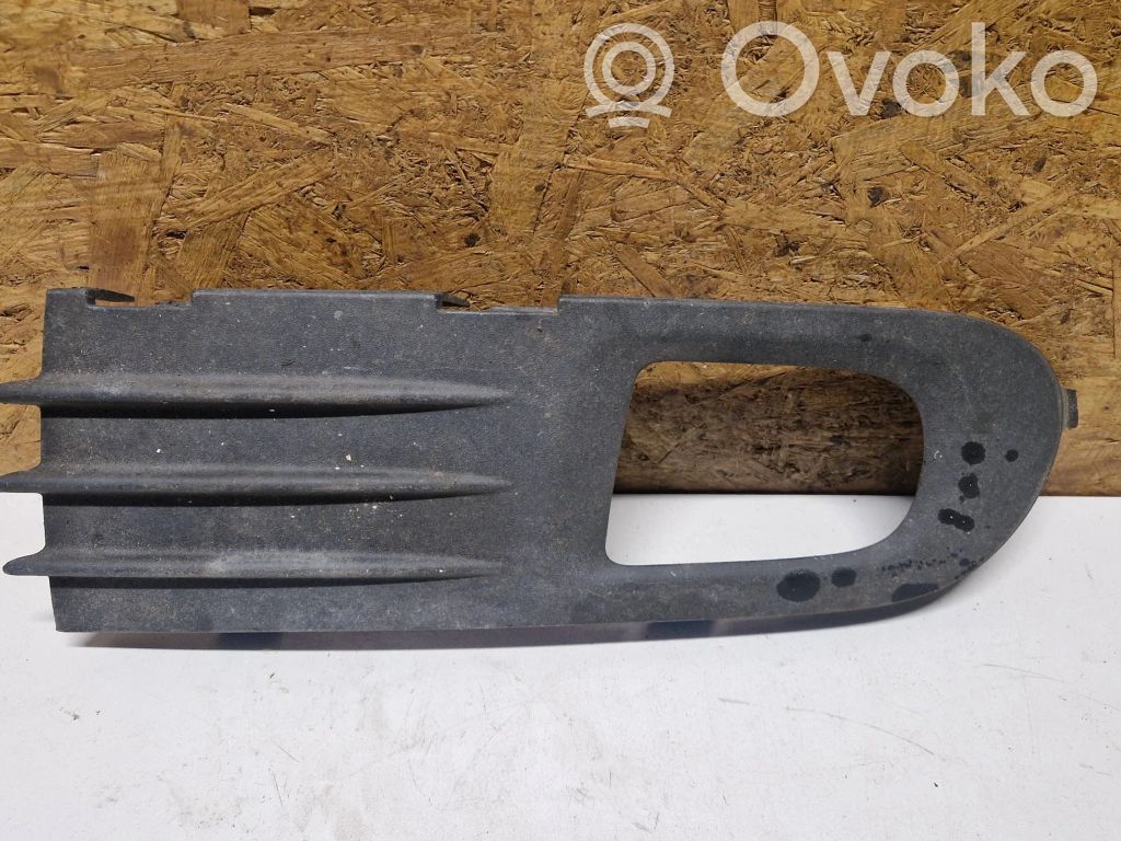 Volvo V50 Etusumuvalon ritilä 