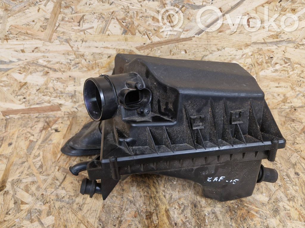 Opel Zafira C Air filter box 
