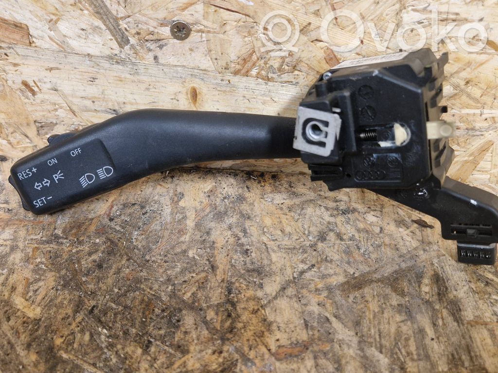 Skoda Octavia Mk2 (1Z) Indicator stalk 