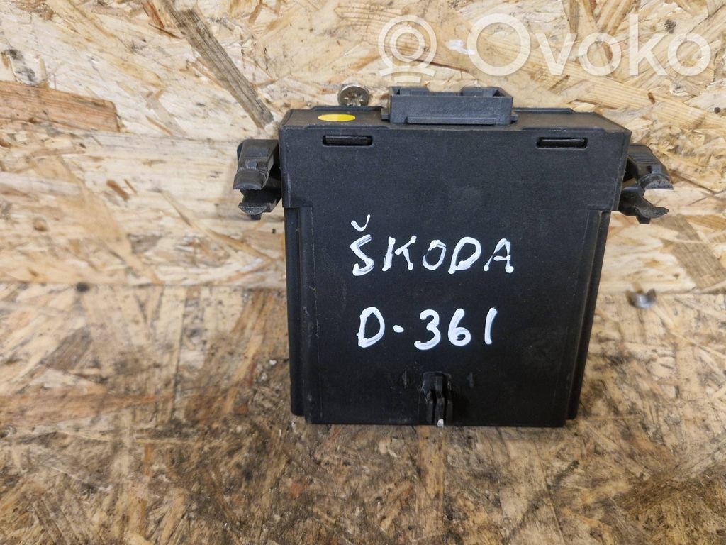 Skoda Octavia Mk2 (1Z) Módulo de control Gateway 