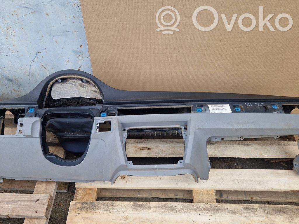 BMW 3 E90 E91 Dashboard 