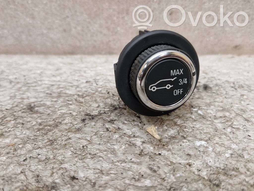 Opel Astra K Tailgate opening switch 
