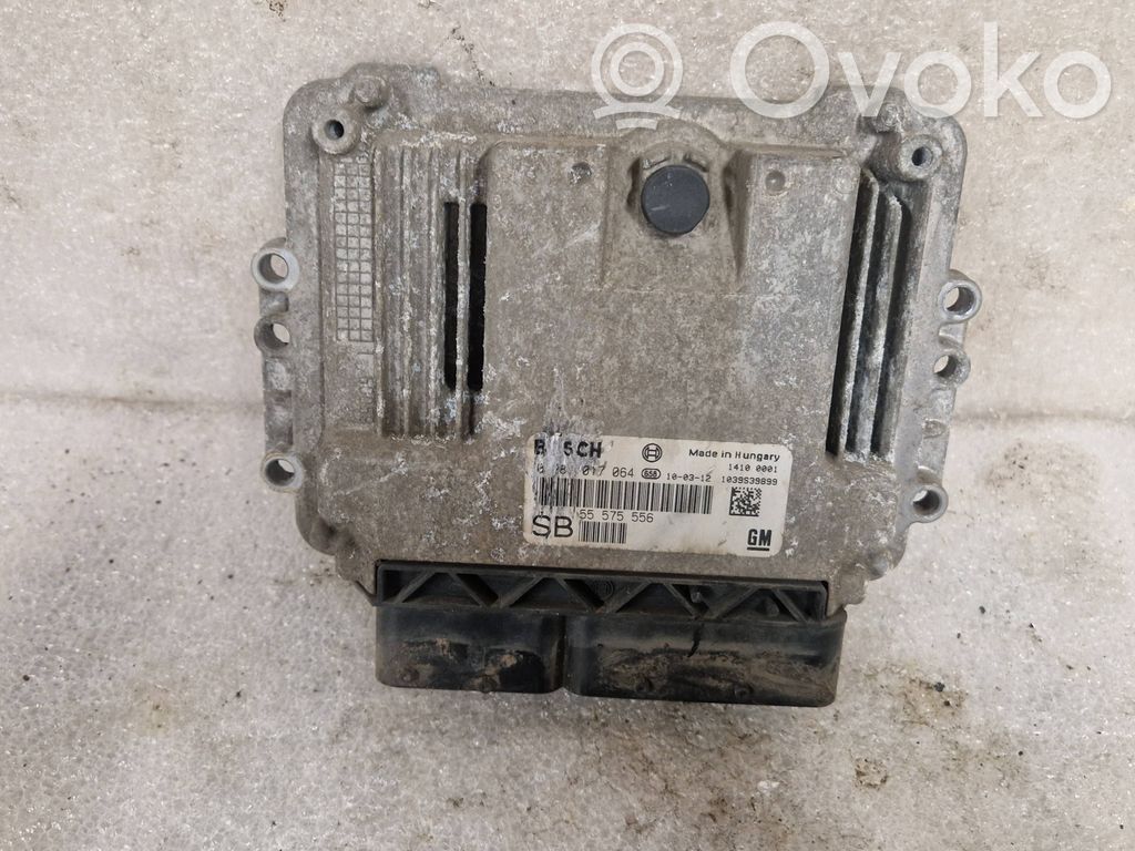 Opel Zafira B Engine control unit/module 