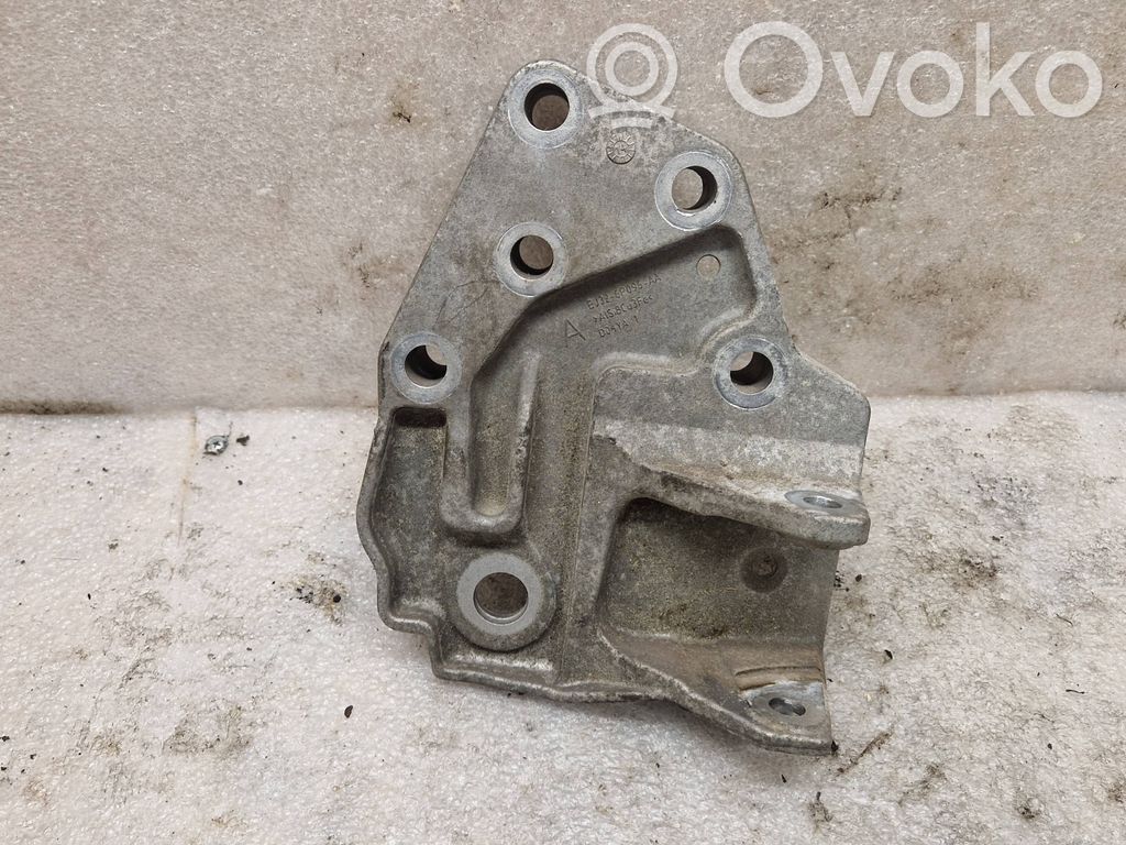 Land Rover Evoque I Engine mounting bracket 